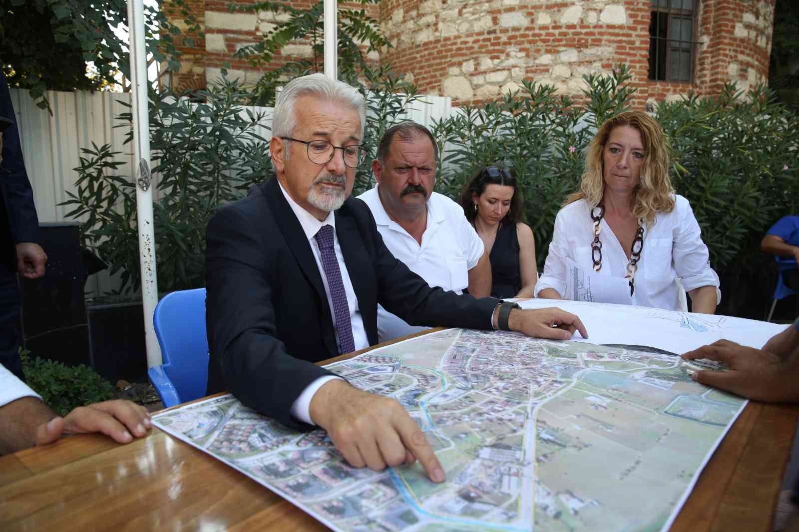 Nilüfer’de Başkan Erdem, Özlüce’nin sorunlarını dinledi!