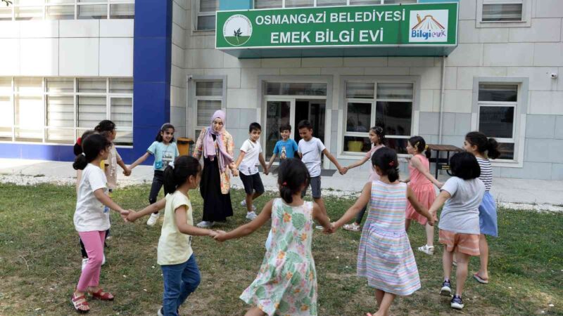 Bilgi Evleri’nde dolu dolu eğitim Osmangazi Belediyesi’nin ‘Geleceği Şansa Bırakmıyoruz’ düşüncesiyle hayata geçirdiği Bilgi Evleri,