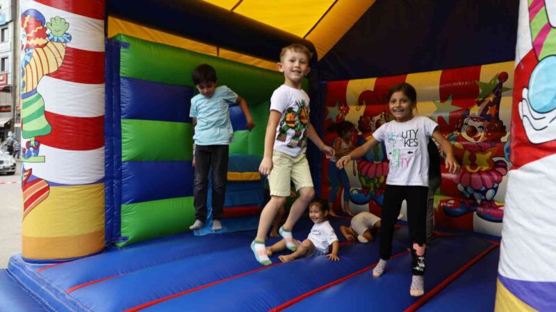 Bir tır dolusu oyun Orhaneli’nde Oyun ve eğlenceyi ‘ToyMobil Park’ projesi ile çocukların ayağına kadar