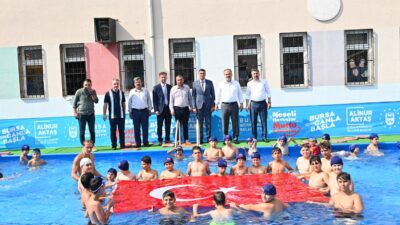 Bursa’da okul bahçesinde eğlence vakti