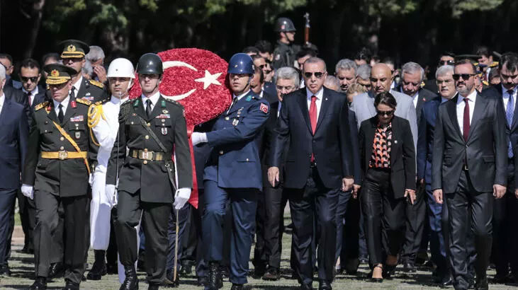 Devlet erkanından Anıtkabir ziyareti