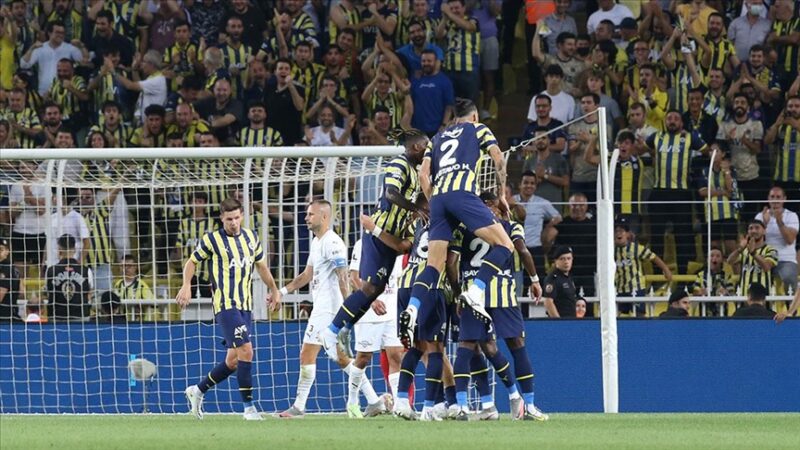 Fenerbahçe, UEFA Avrupa Ligi 3. eleme turu ilk maçında Çekya'nın