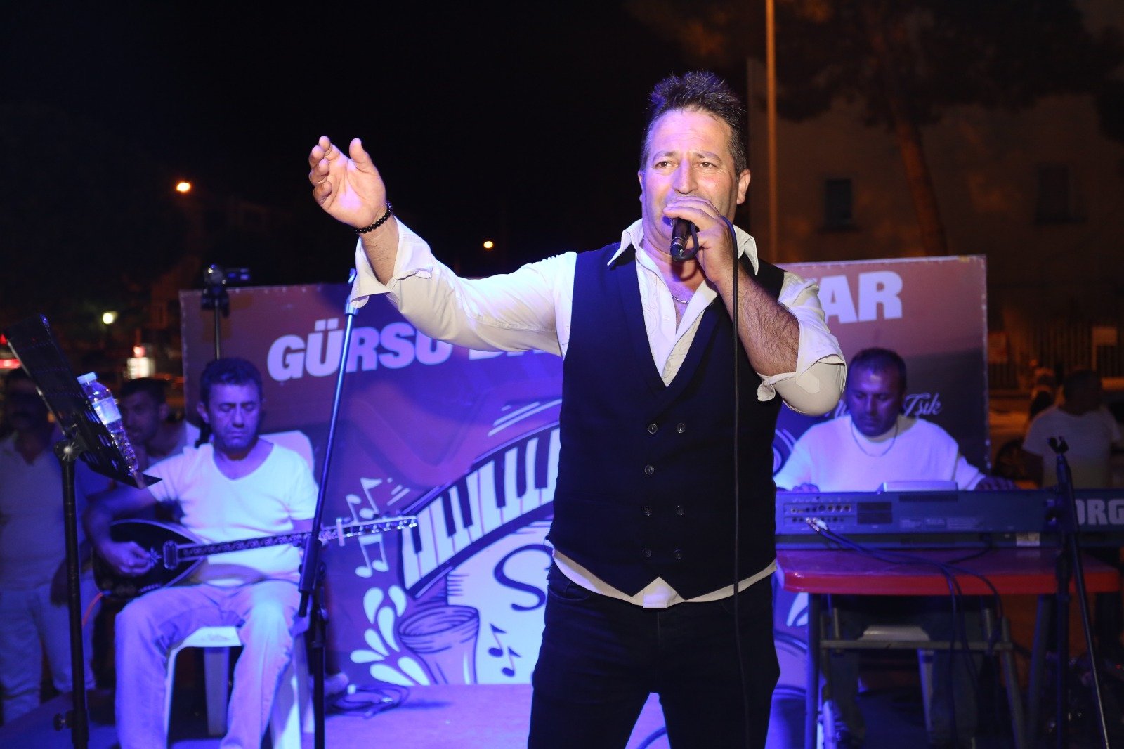 Gürsululular türkülerin nağmeleriyle coştu