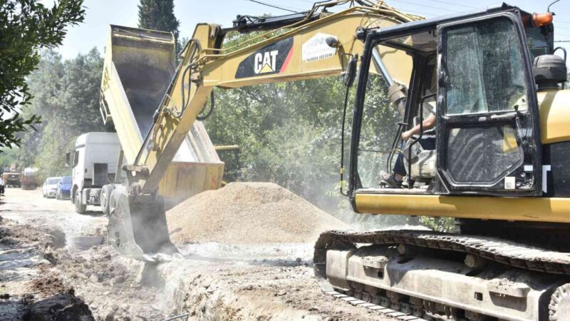 Tüm ilçelerin sağlıklı altyapıya kavuşturulması hedefiyle yoğun mesai harcayan Bursa
