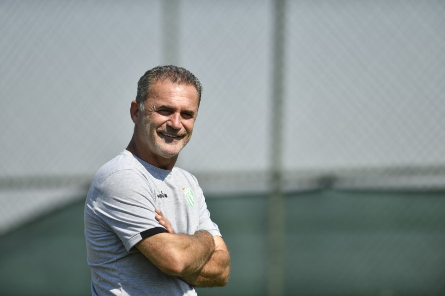 Bursaspor’da Tahsin Hoca’dan önemli açıklamalar; ‘Eleştiren insanlar o zaman daha fazlasını yapsınlar…’