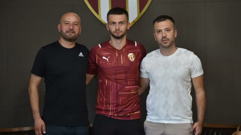 1. Lig'e yükselmeyi hedefleyen İnegölspor, 11. takviyesini Fransa'dan yaptı. Bordo