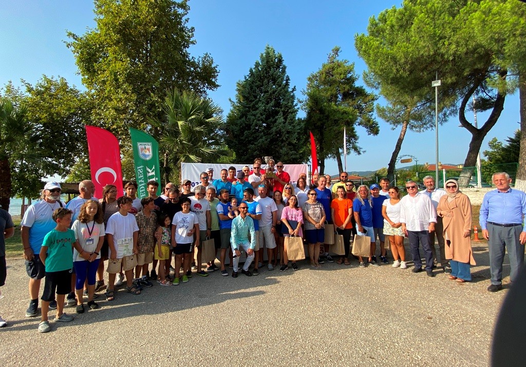 İznik Gölü’nde şampiyonlar belli oldu İznik Gölü’nde şampiyonlar belli oldu