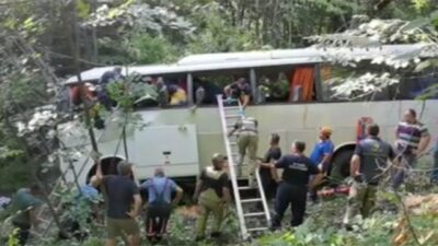 Bursa’da tur otobüsü devrildi! Ölü ve yaralılar var…