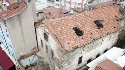 Bursa’nın merkezindeki bu kilise mahkemelik!