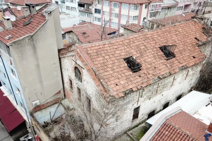 Bursa’nın merkezindeki bu kilise mahkemelik! Bursa’nın merkezindeki bu kilise mahkemelik!