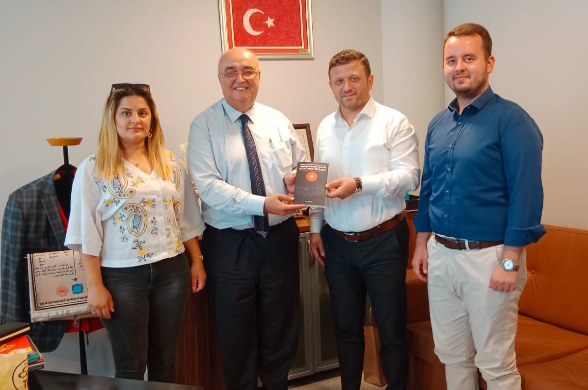 Bursalı siyasetçiden dikkat çeken kitap; Türkiye’de Hükümet Sistemi…