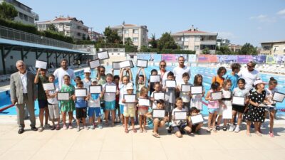 Nilüfer’de yüzlerce çocuk sertifika heyecanı yaşadı