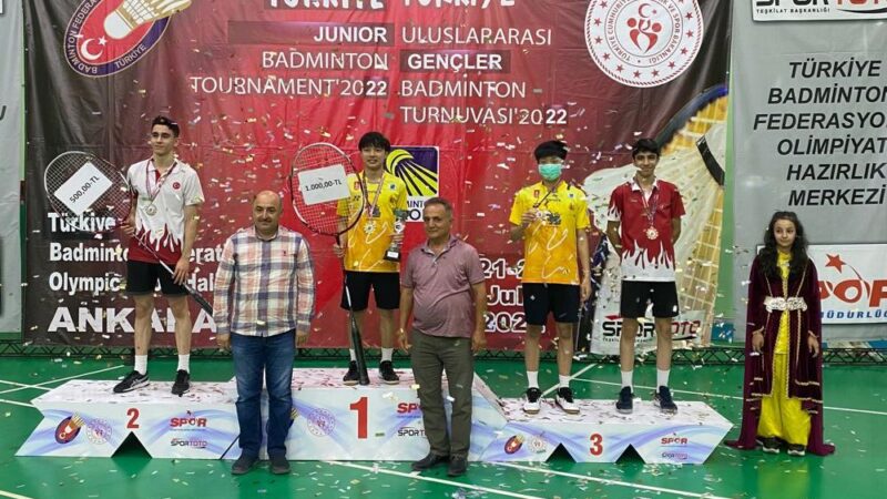 Osmangazi Belediyespor Badminton Takımı sporcularından Veysel Taşdemir, Uluslararası Gençler Badminton