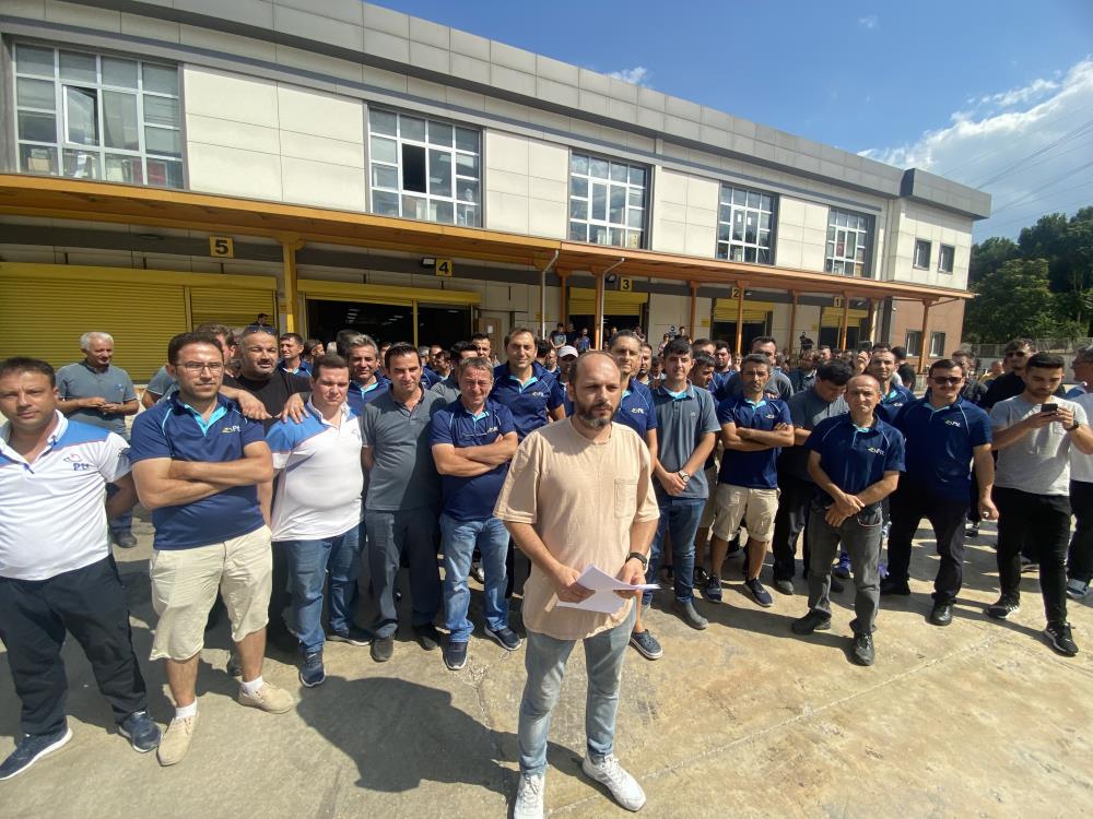 Bursa’da PTT işçileri iş bıraktı!