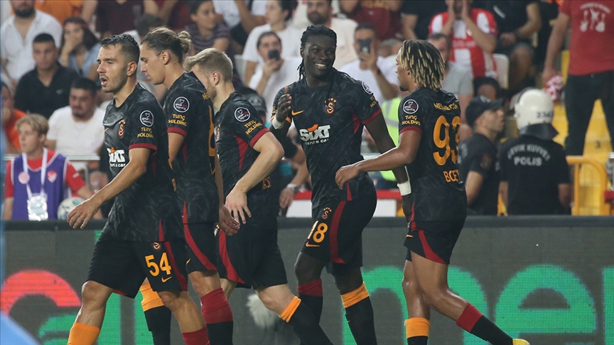 Galatasaray’ın tarihindeki yabancı oyuncu sayısı 183’e çıktı