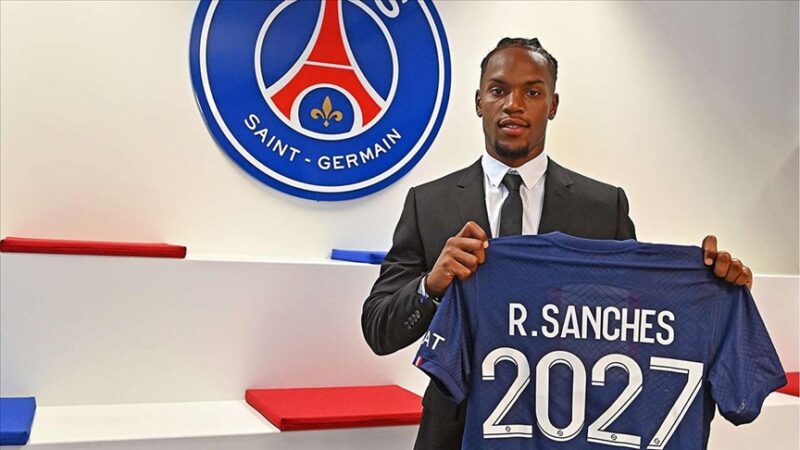 Fransa Birinci Futbol Ligi (Ligue 1) ekibi Paris Saint-Germain (PSG),