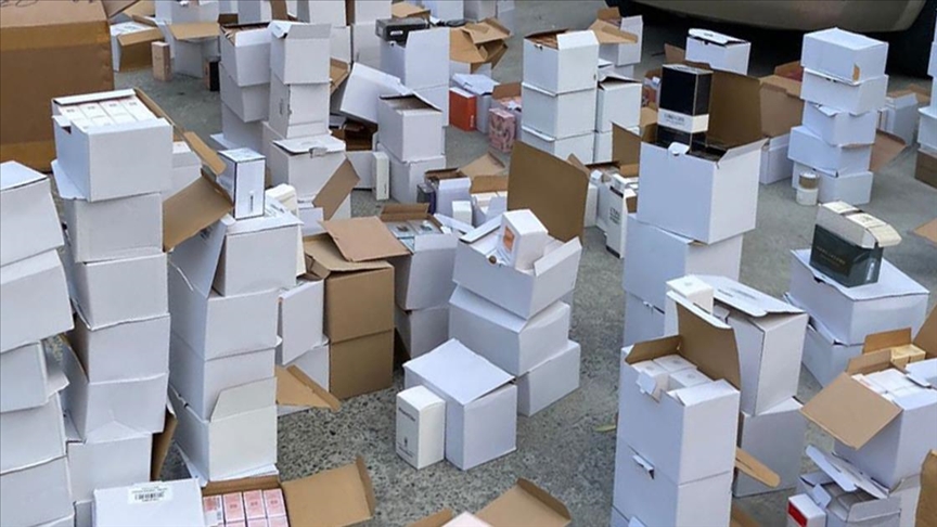 2 bin 947 şişe sahte parfüm ele geçirildi