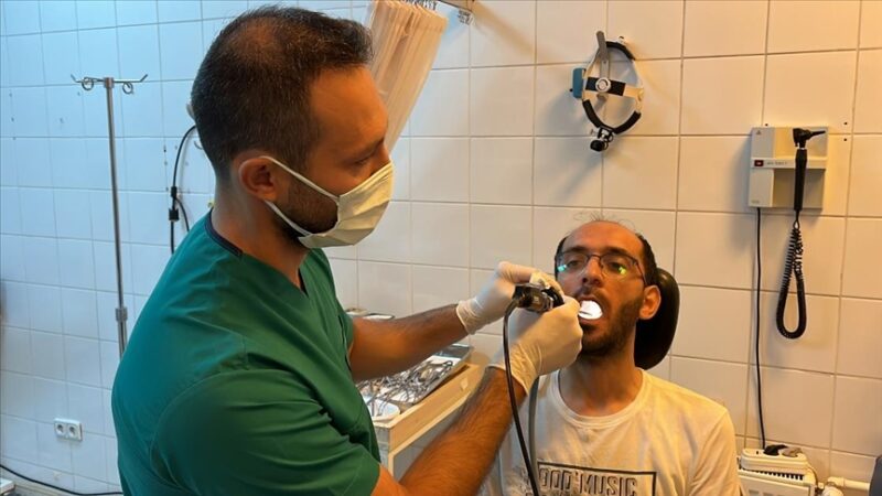 Isparta'da nefes darlığı ve yutkunma şikayetiyle hastaneye başvuran kişi, gırtlak