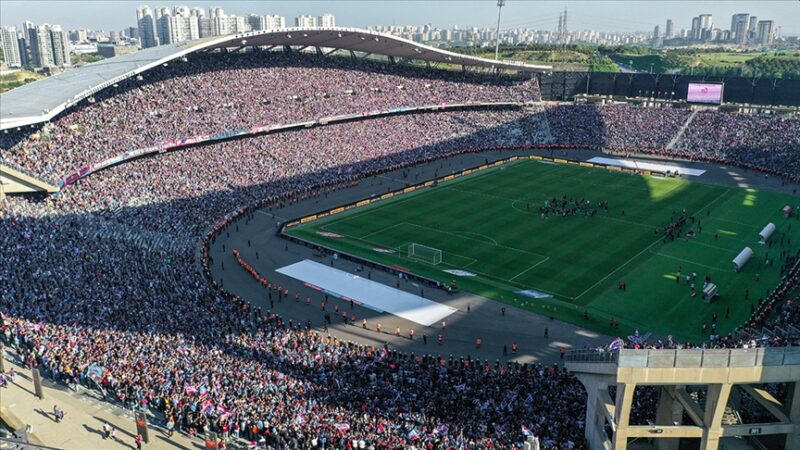 Türk futbolunun en üst seviye organizasyonu olan Süper Lig'de 65.