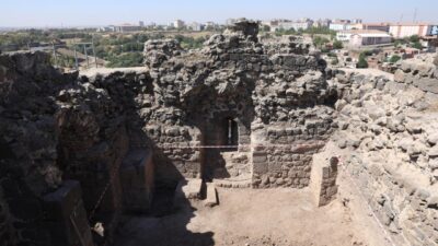 Tarihi surlarda bulundu! 1500 yıllık…