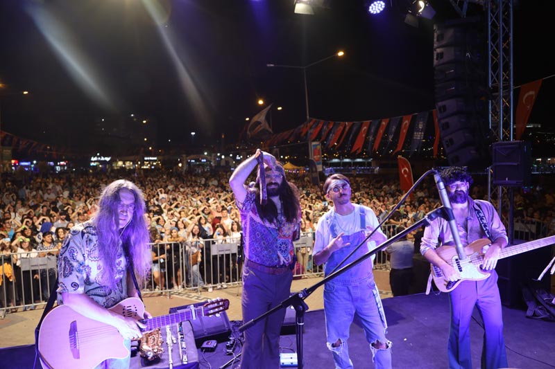 Bursa'da festival tadında nostalji yolculuğu 1 32052 MTYzMjZmM2 9