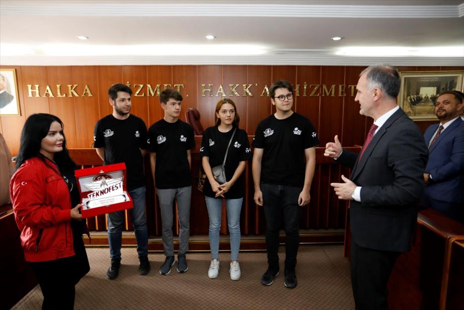 Başkan Taban Teknofest şampiyonlarıyla buluştu