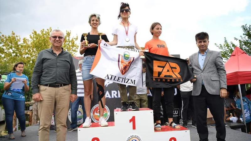 İnegöl Belediyespor Kros Takımı Saros Yarı Maratonu’ndan derecelerle döndü