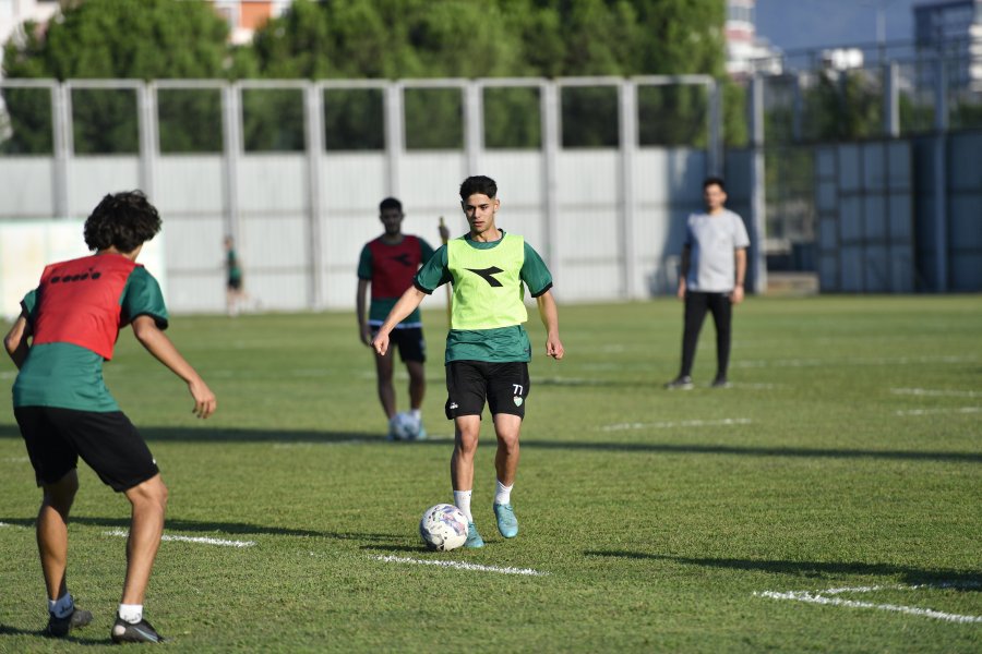 Bursaspor’da sonuçlandırmaya özel çalışma Bursaspor’da sonuçlandırmaya özel çalışma