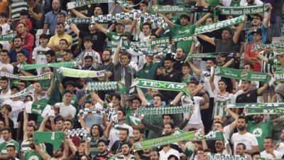 Bursaspor’da büyük sevinç! Takım sahada, taraftar tribünde…