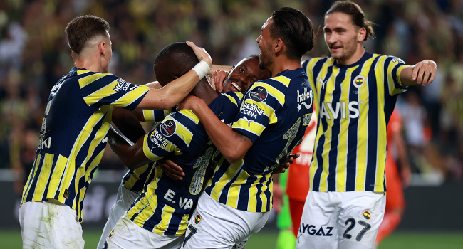 Fenerbahçe devleri solladı Fenerbahçe devleri solladı