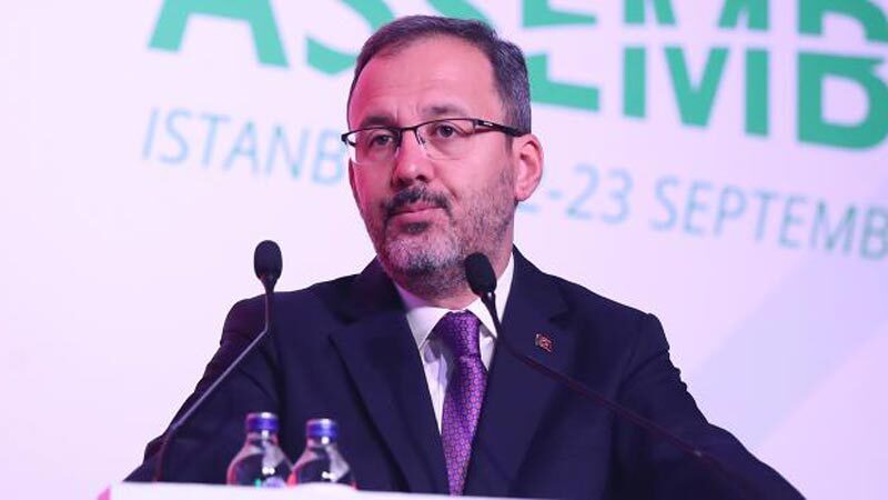 Kasapoğlu’ndan EURO 2028 ve 2032 açıklaması Avrupa Kulüpler Birliğinin (ECA) genel kurul toplantısında konuşan Gençlik ve