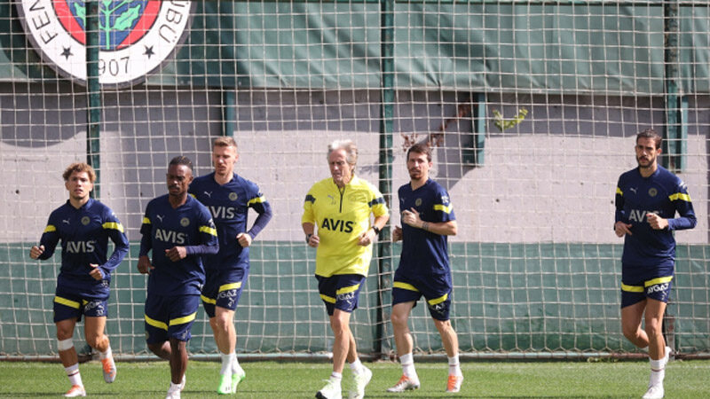 Fenerbahçe’de derbi mesaisi Spor Toto Süper Lig'in 8. haftasında 2 Ekim Pazar günü