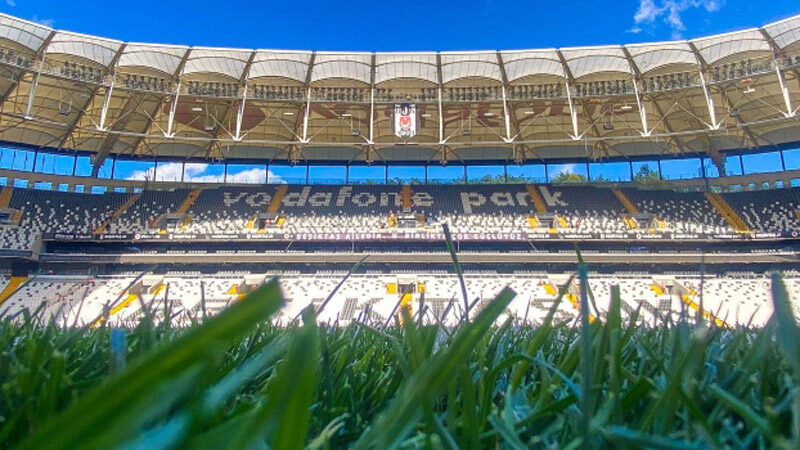 Derbi için seyirci kararı Beşiktaş-Fenerbahçe maçına sarı-lacivertli taraftarlar alınmayacak. Misafir tribünü için ayrılan koltuklar
