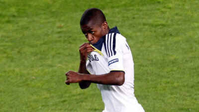 Ramires futbolu bıraktı