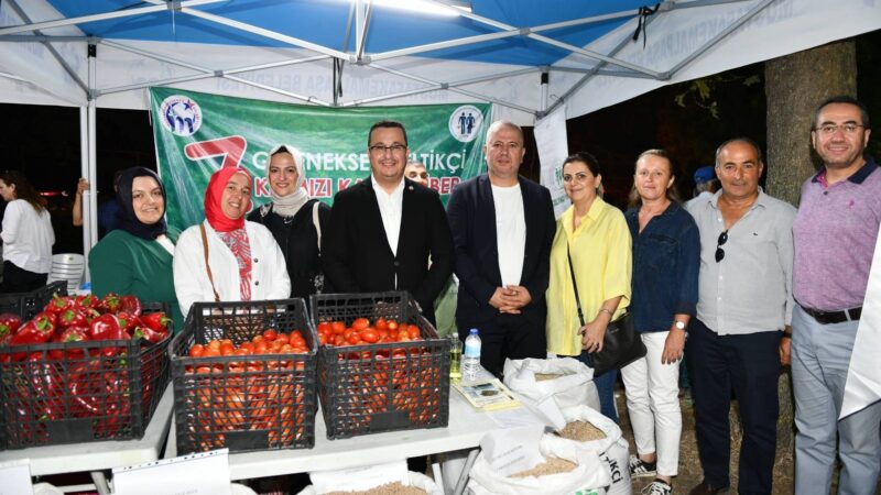 7. Geleneksel Çeltikçi Kapya Biberi Festivaline yoğun ilgi 8 yıl aradan sonra Mustafakemalpaşa Belediye Başkanı Mehmet Kanar’ın destekleriyle