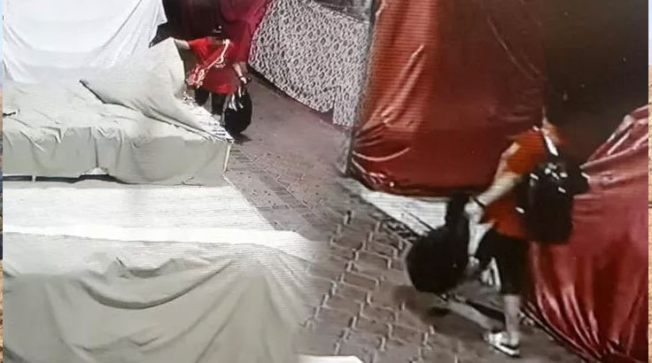 ‘Pes’ dedirtti! Çaldığı çantayı beğenmeyen kadın başka çantayla değiştirdi