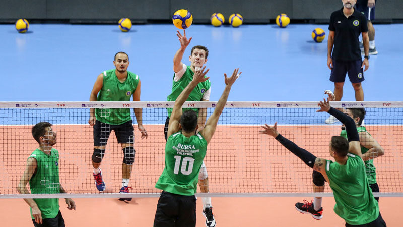 Voleybol Efeler Ligi ekiplerinden Bursa Büyükşehir Belediyespor, yeni sezonda üst