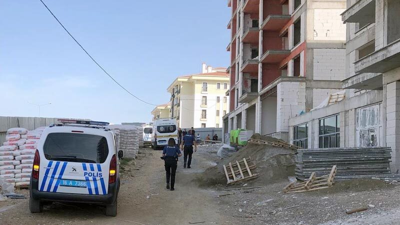 Bursa'da çalıştığı inşaatta yüksekten düşen işçi hayatını kaybetti.