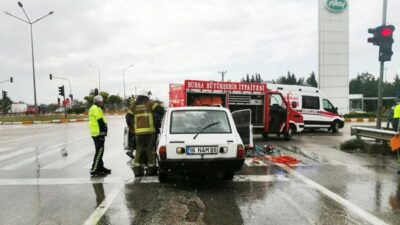 Bursa’da kırmızı ışıkta kaza
