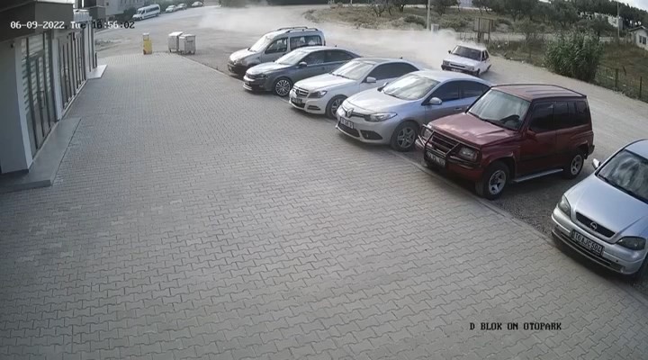 Yer: Bursa… Park halindeki araçlara çarptıktan sonra…