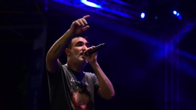 Bursa Sagopa Kajmer’e el verdi