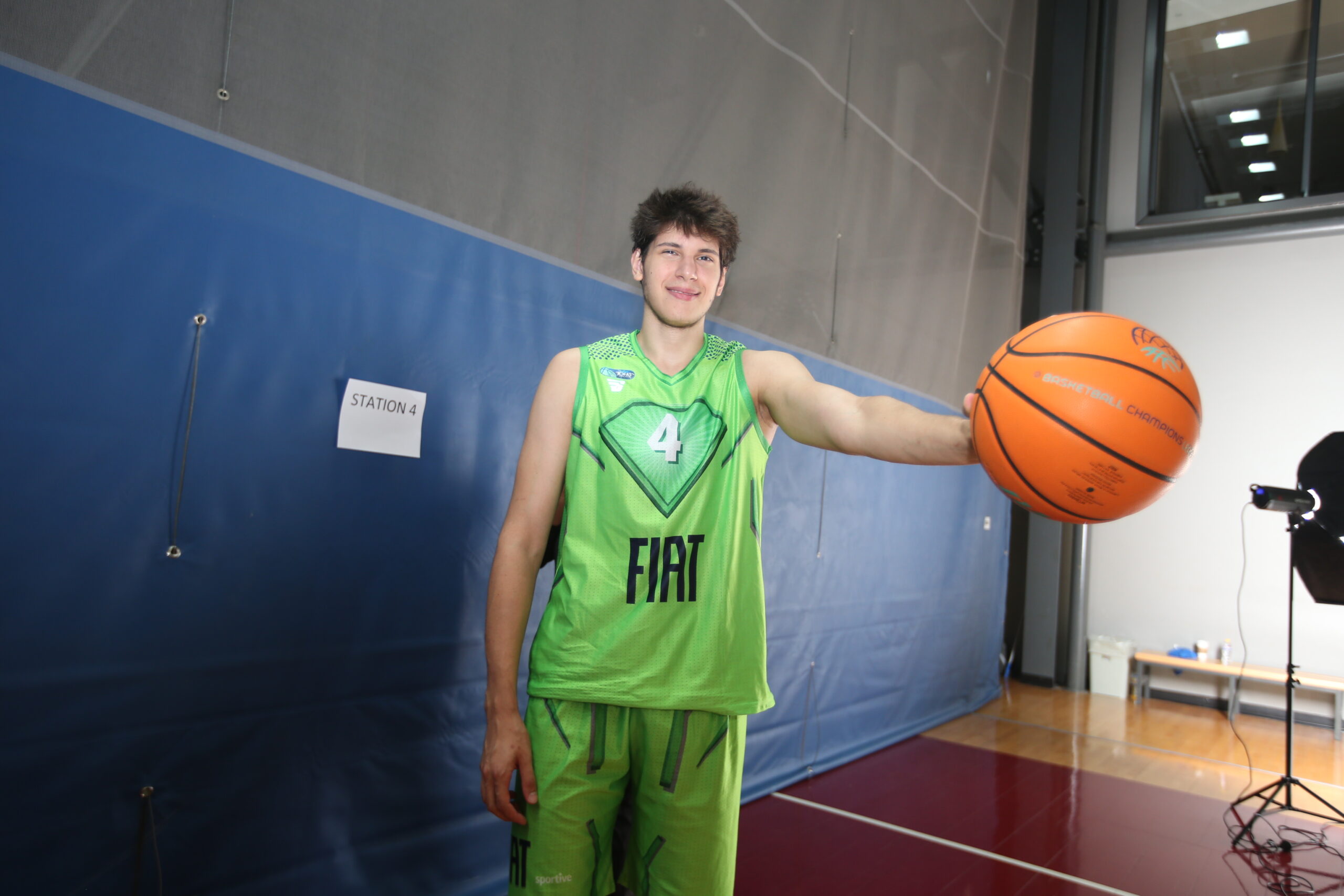 Bursa’nın 2,06 metrelik dev isminin gözü yüksekte!