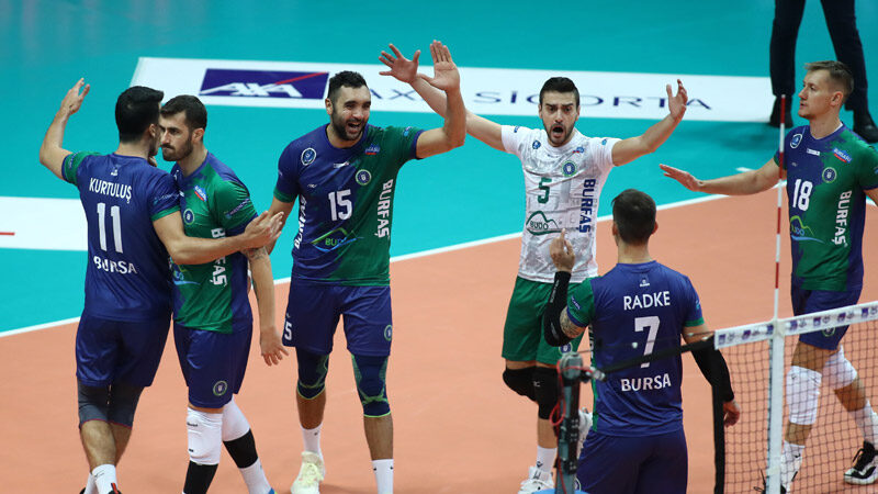 AXA Sigorta Kupa Voley'de Ankara'da gerçekleştirilen A Grubu'nda mücadele eden