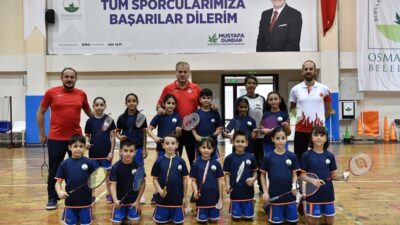 Osmangazili badmintoncular ışık saçıyor