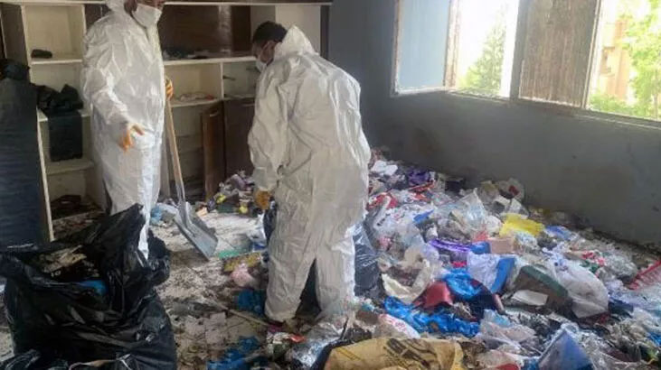 Kötü koku ihbarıyla gidildi, ‘çöp ev’ çıktı