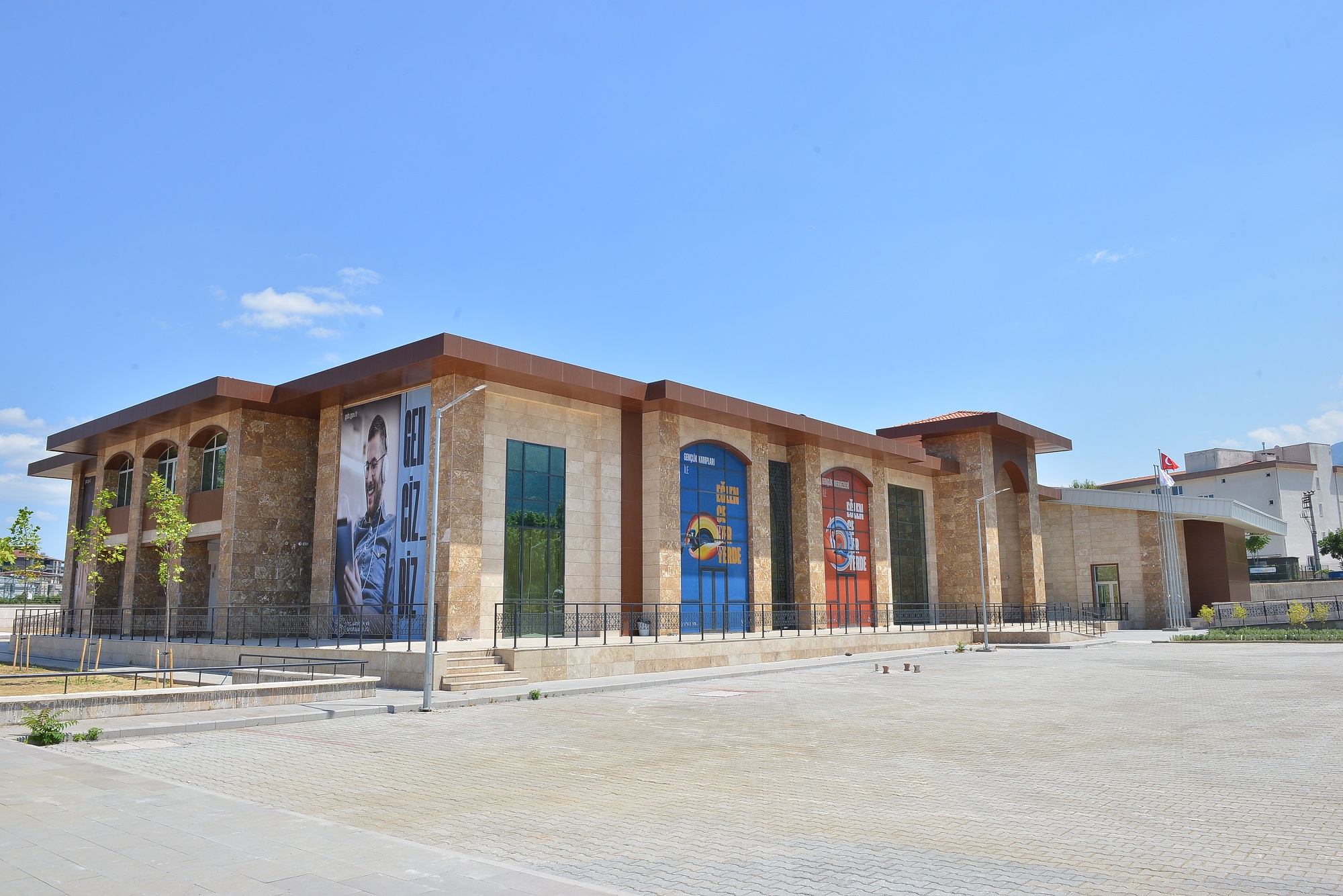 Bursa’ya yeni gençlik ve spor merkezi! Açılış için gün sayıyor