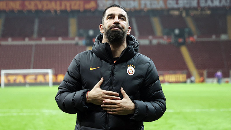 Arda Turan futbolu bıraktı Arda Turan futbolu bıraktı