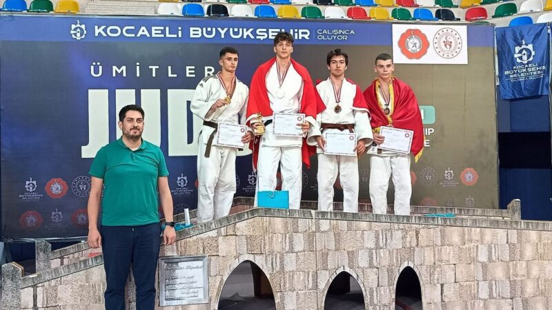 Balkan Şampiyonası’nda Çifte Başarı Osmangazi Belediyespor Judo Takımı sporcularından Muharrem Caner Çetin, Kocaeli’de düzenlenen