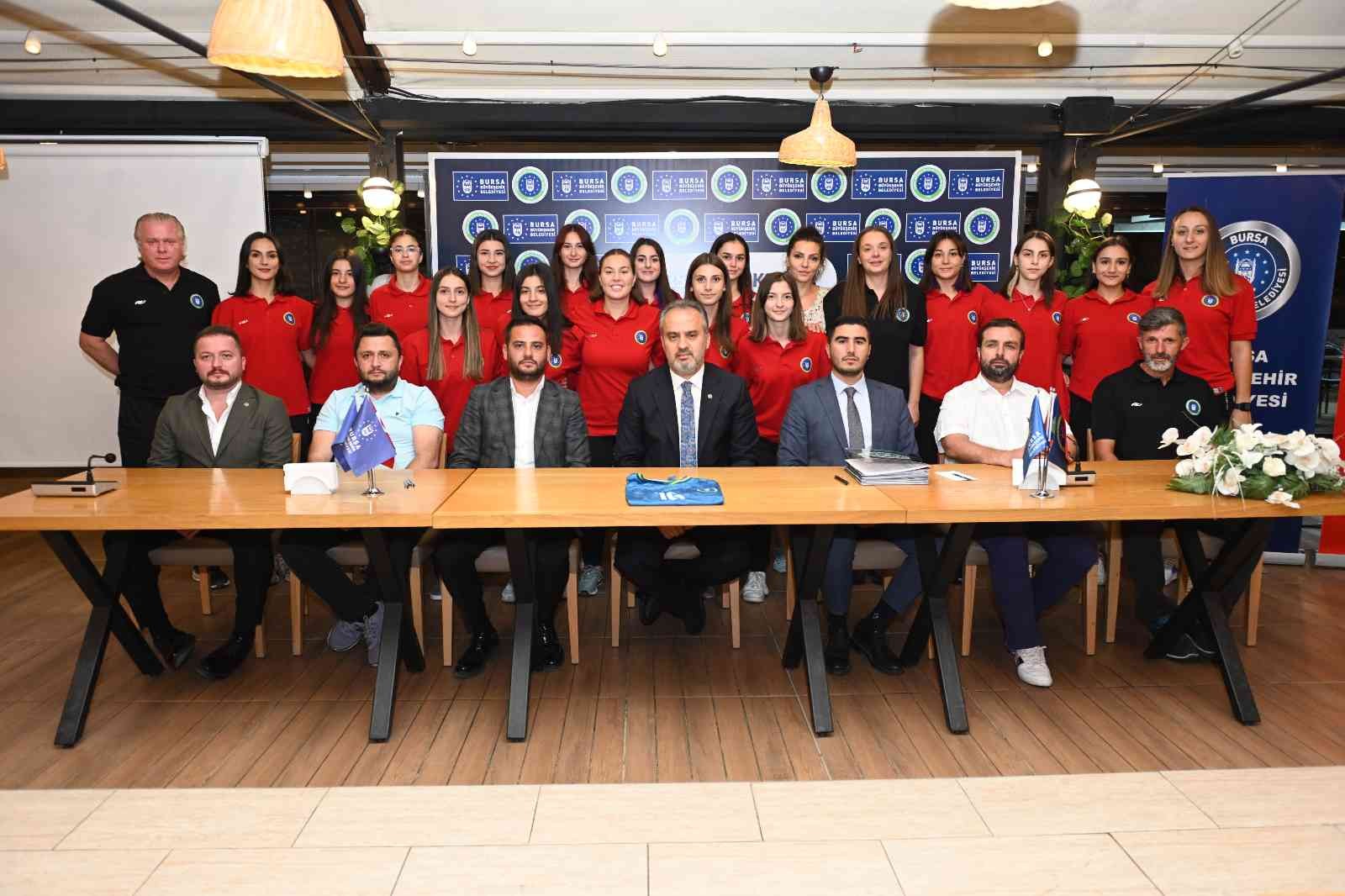 Büyükşehir artık hentbolda da boy gösterecek