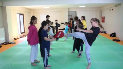 Büyükşehir kış spor okulları başladı